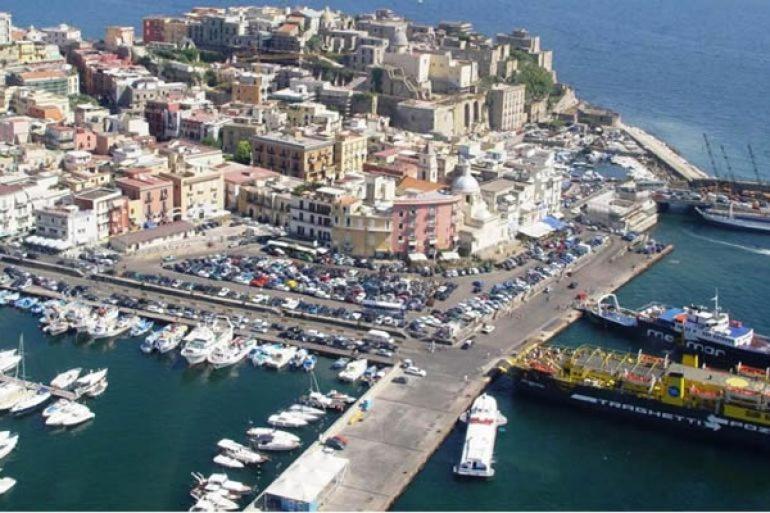 Casa Vacanza Pozzuoli Apartment Екстериор снимка